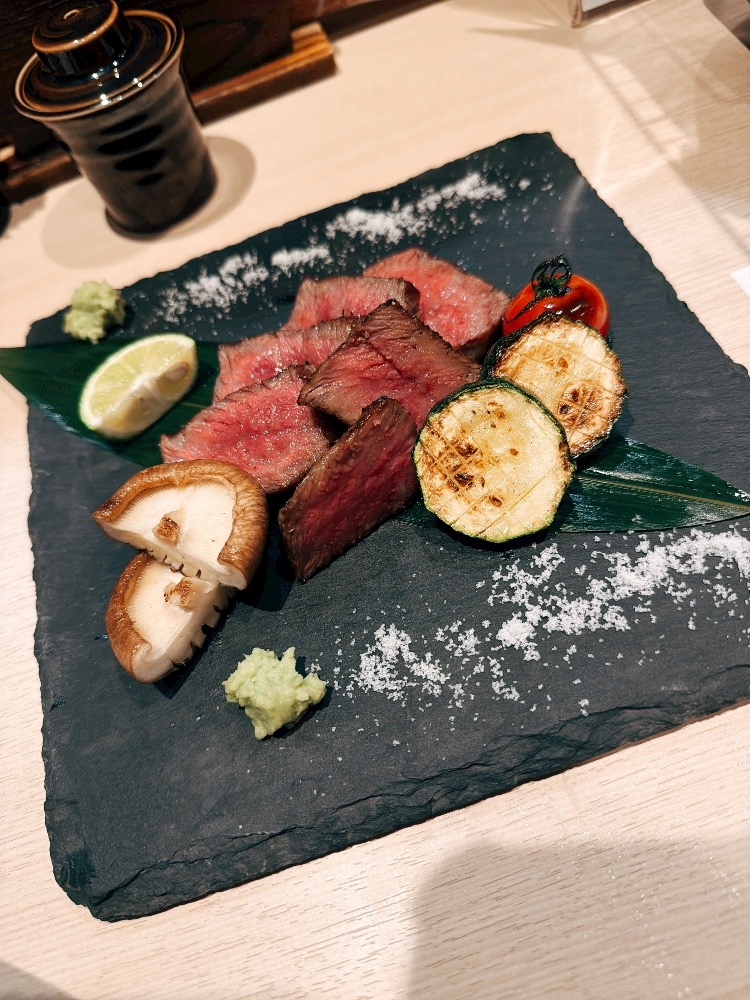 一条 葵