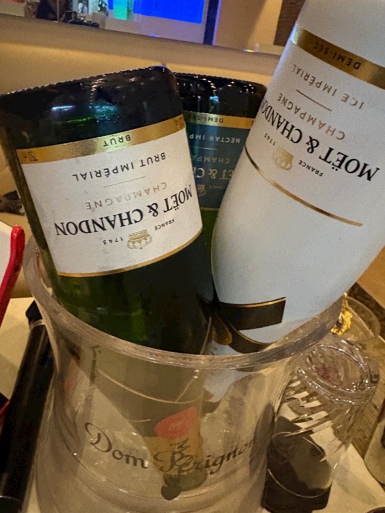 Lounge 暖日記1650071