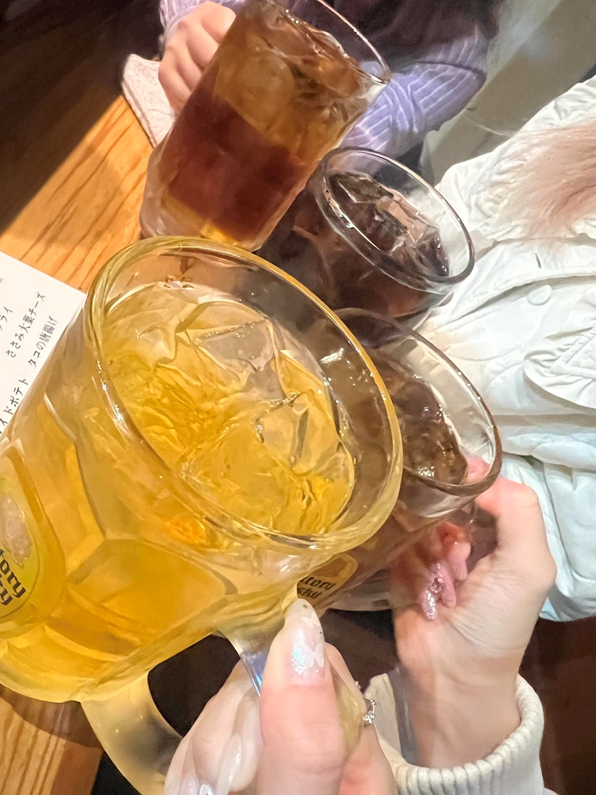 🥂✨