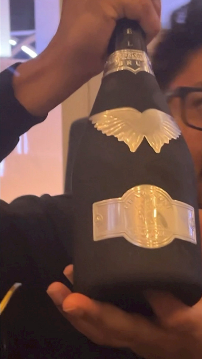 EXECUTIVE LOUNGE URUS日記1639664