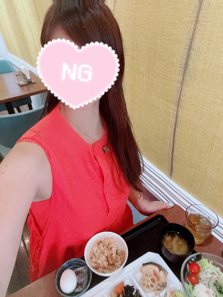 千葉県君津市にあるホテル　レンブラントインにて千葉県警より逮捕をくらう藤原サナ