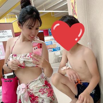 暑すぎてプールにザバーン･･･