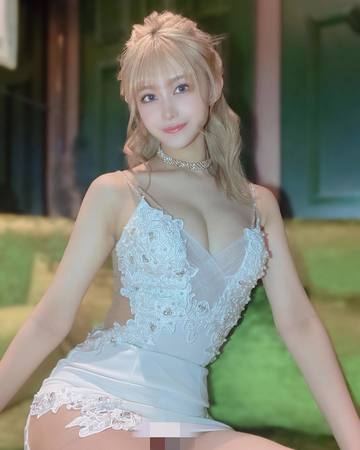 . . . 普段白ドレス･･･