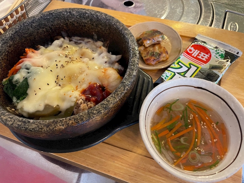 石焼きビビンバ