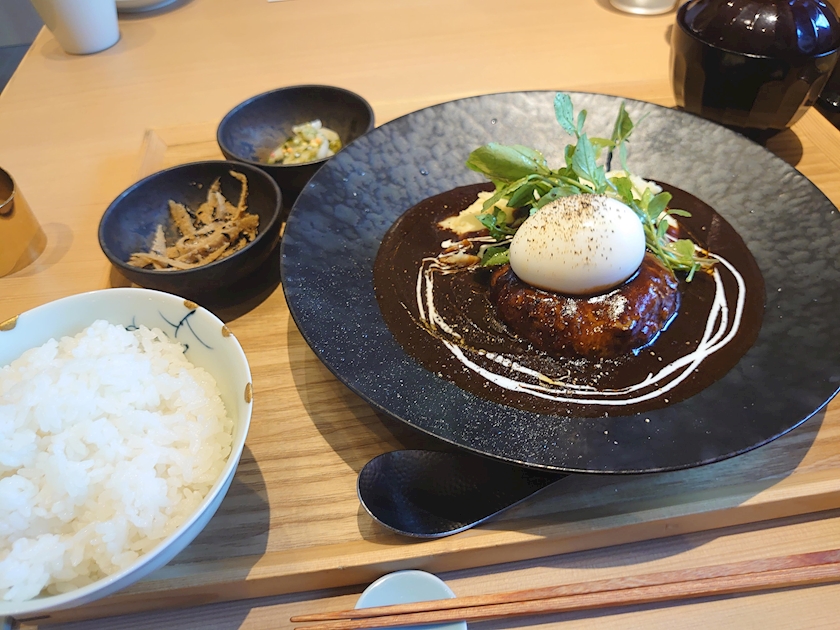 しゅっきんです✌️