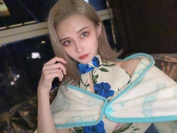 . . 唇薄いのがコンプ･･･