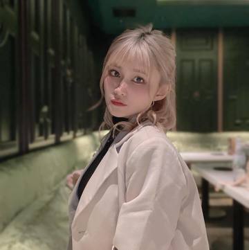 . . . 目力強めにし･･･