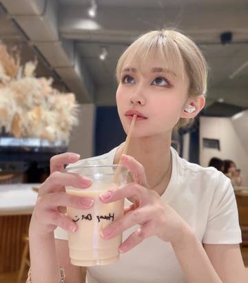 . . . 目線外せばオ･･･